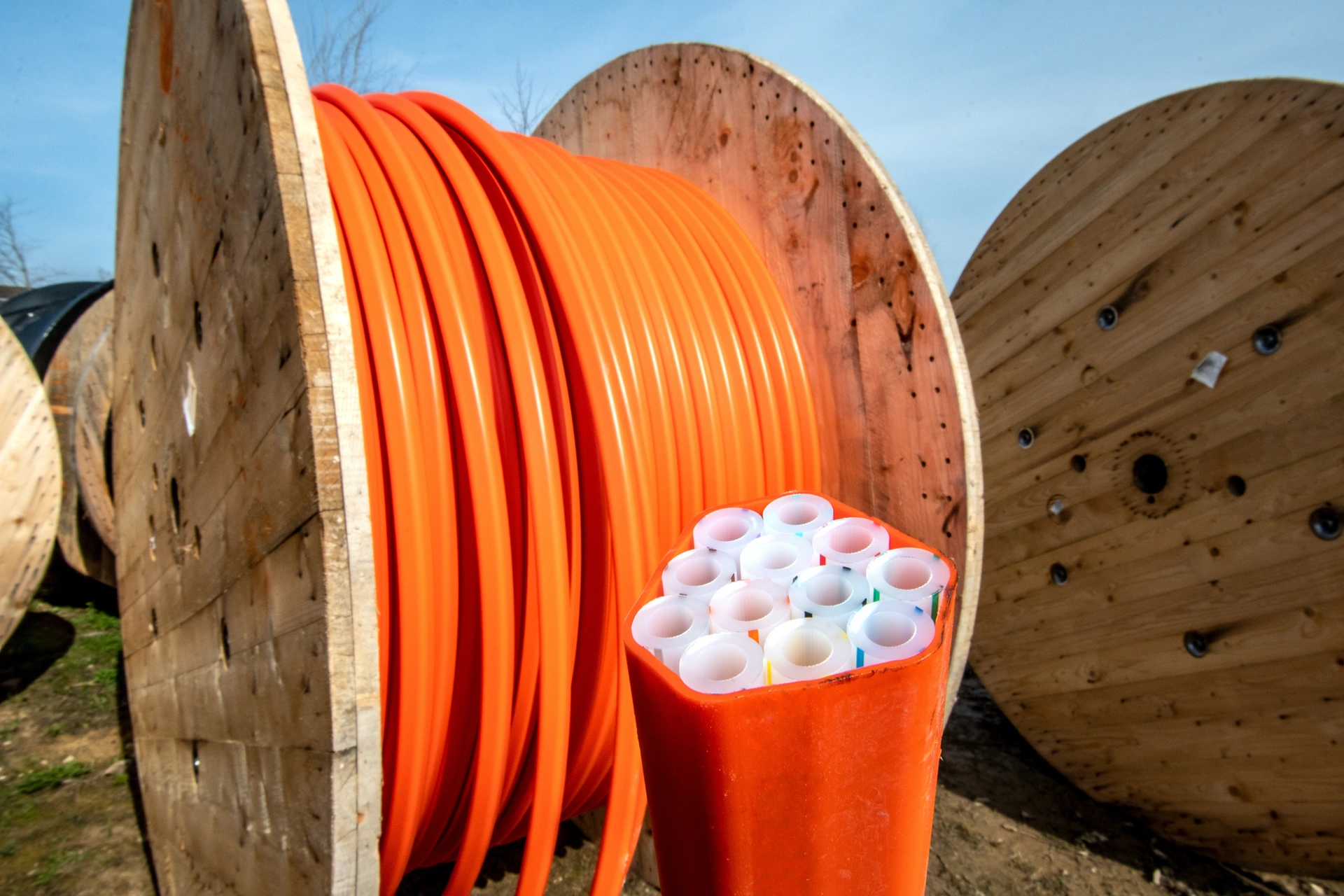 Glasfaserausbau im Infrastrukturbereich – Projektsteuerung und Bauüberwachung für Netzbauprojekte in Essen und NRW